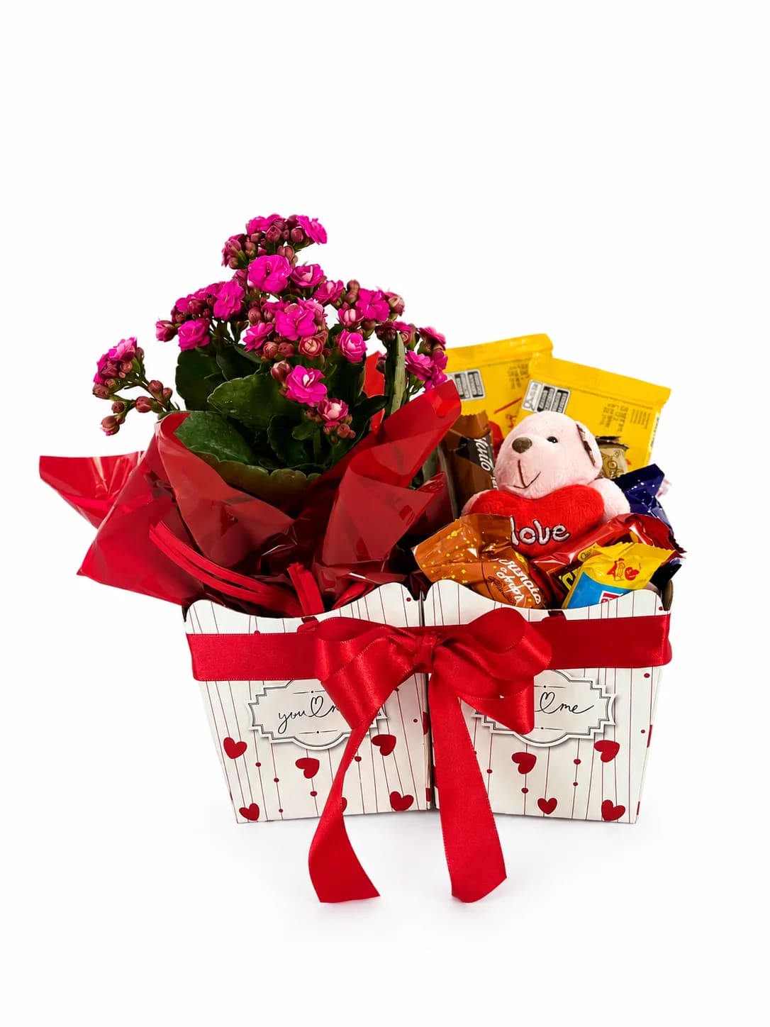 Cesta Doce Amor com Kalanchoe , chocolates e chaveiro Pelúcia Love