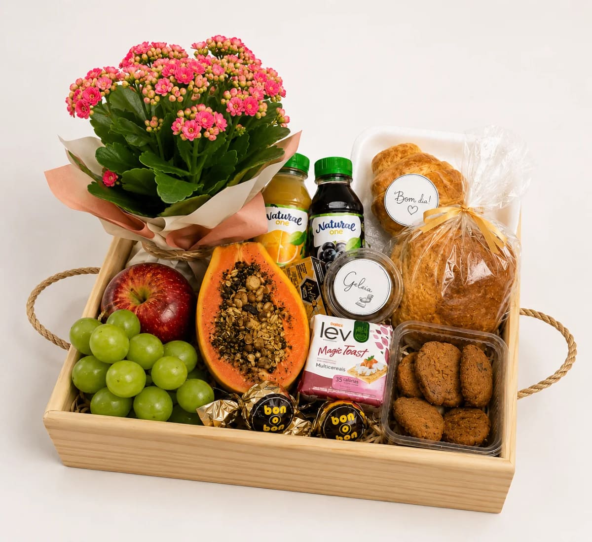 Café da Manhã com Frutas, Flores e Cookies Artesanais