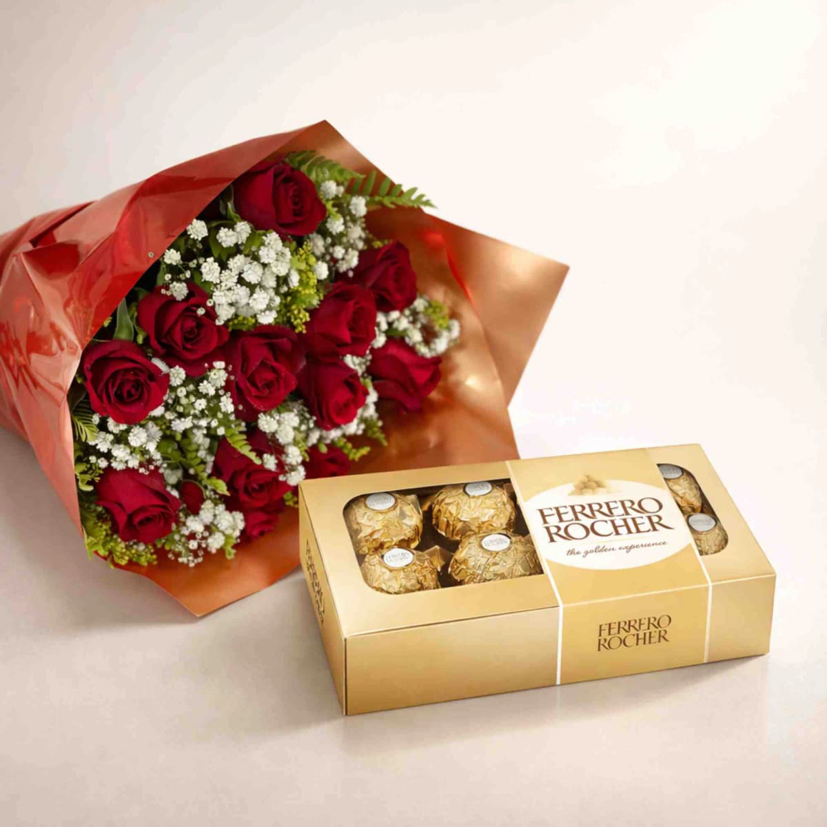 Buquê com 10 Botoes de Rosas e Caixa de Ferrero rocher
